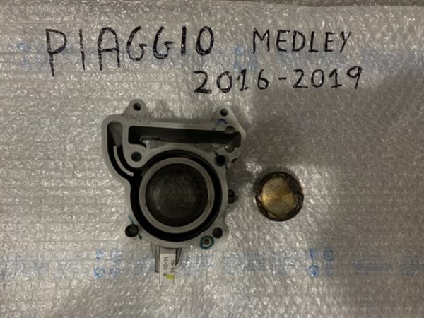 Cilindro Completo Pistone   Medley  125-150  cc 2016-2019 , USATO Km 7000 Perfetto