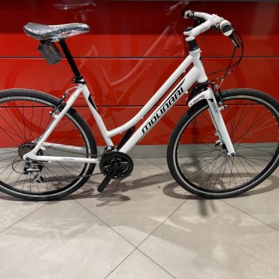 Bicicletta City-Bike Trekking Donna Sportiva “By- Molinari"  21 Velocita' Misura Telaio 50 colore Bianca-Nera