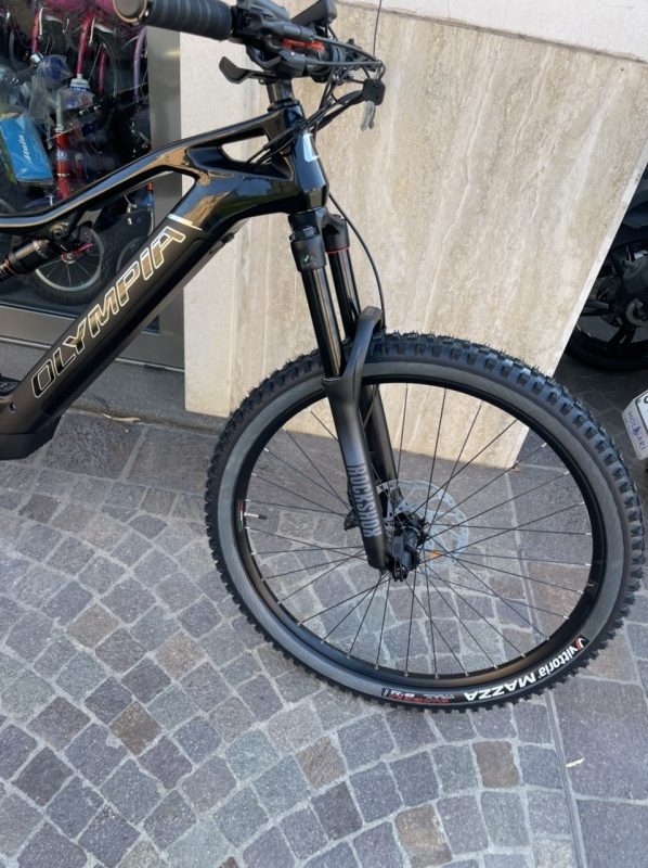 Bicicletta Mtb  E-Bike Full Carbonio Gamma Olympia“KARBO 900 SPORT 35 GOLD 2022   ” Carbonio  Taglia S Nera Lucido