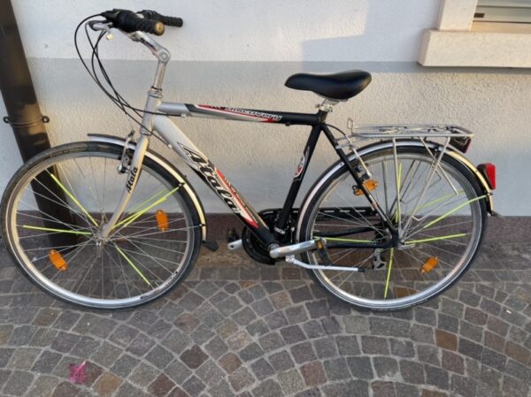 Bicicletta City-Bike Uomo Alluminio "Atala '" 28 Alluminio 18 V Uomo Colore Nero-Argento ,