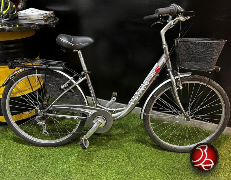 Bici Donna City Bike 28 Pollici 7 Velocità Marca Grandis Ingresso Facilitato colore Alluminio Usata pochissimo, COME NUOVA