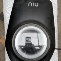 Scudo  Anteriore Centrale completo di Fanale colore nero opaco Originale Niu MQI GT EVO 100 Km/h ,